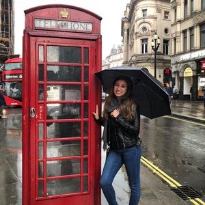 Meet your Posher, Gabriella